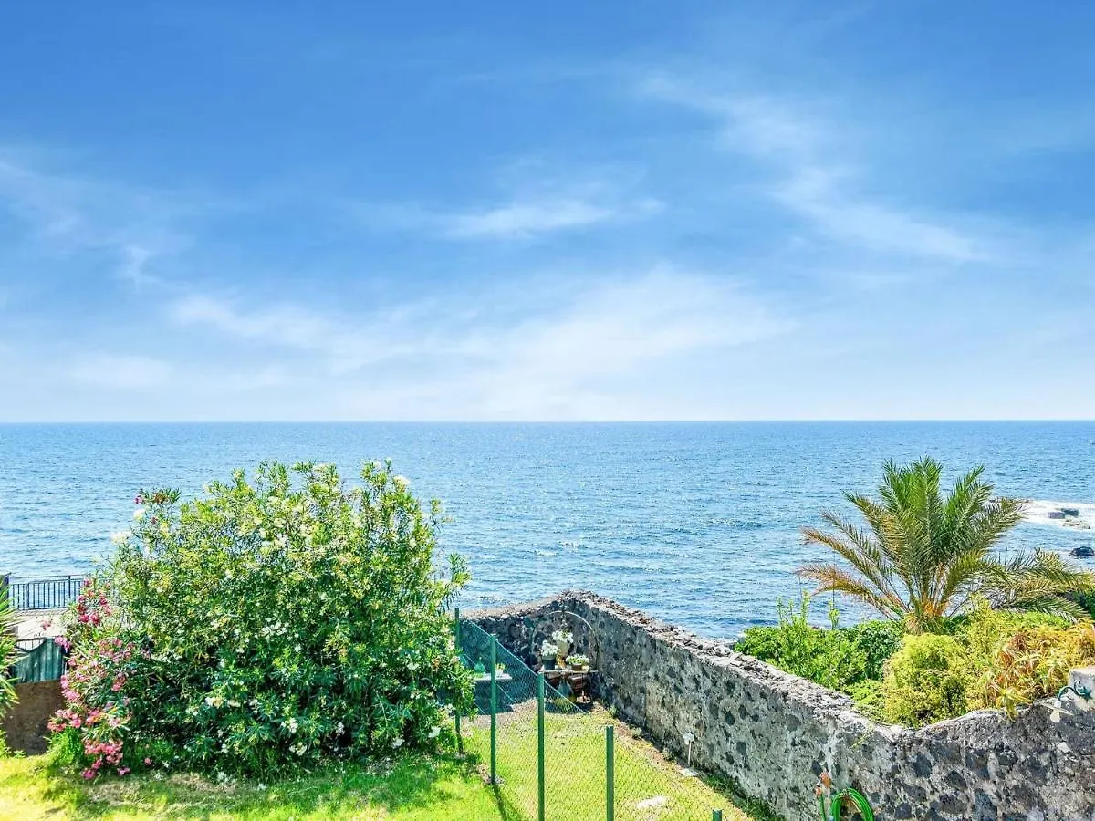 Holiday home Ancient Residence Overlooking The Sea With Garden Santa Tecla