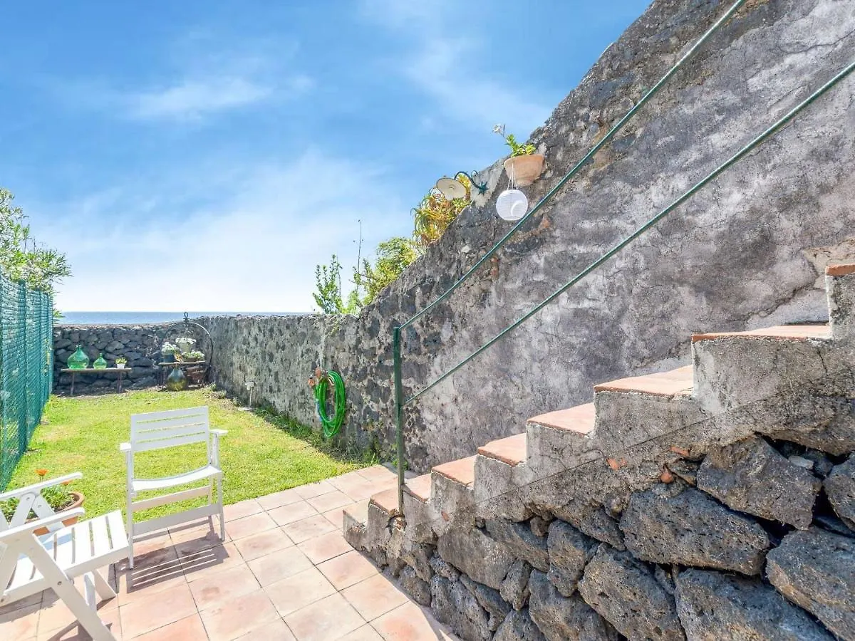 Holiday home Ancient Residence Overlooking The Sea With Garden Santa Tecla